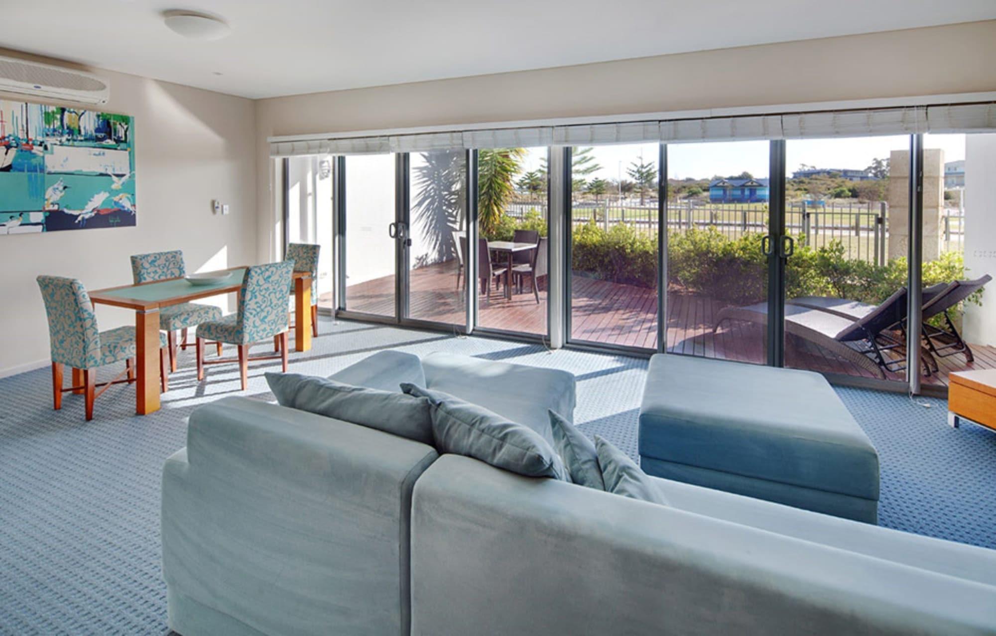 Seashells Mandurah Hotel Exterior photo