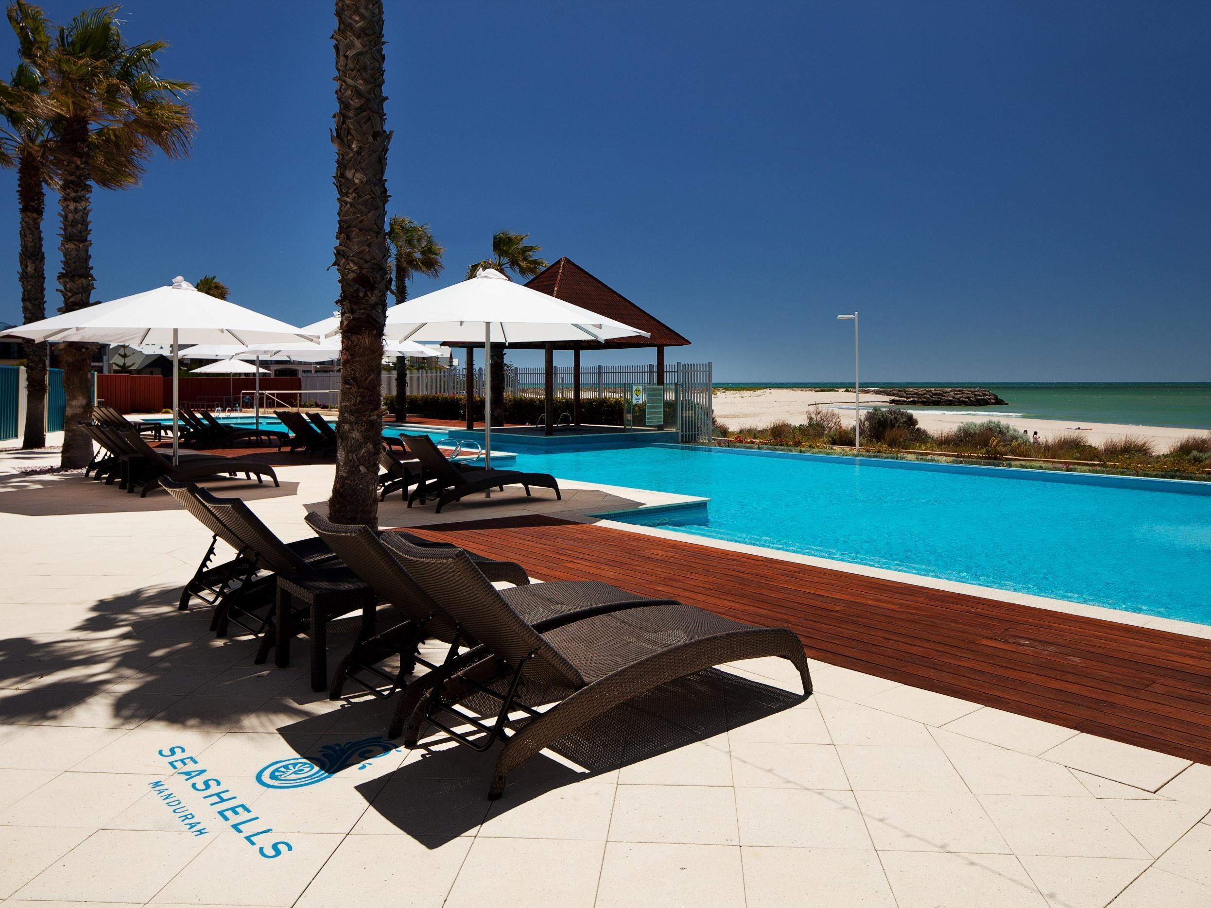 Seashells Mandurah Hotel Exterior photo