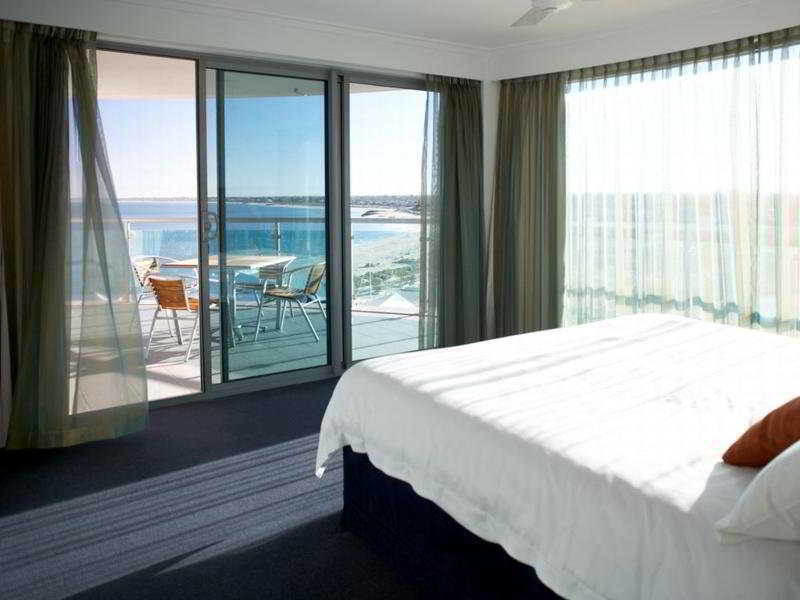 Seashells Mandurah Hotel Exterior photo
