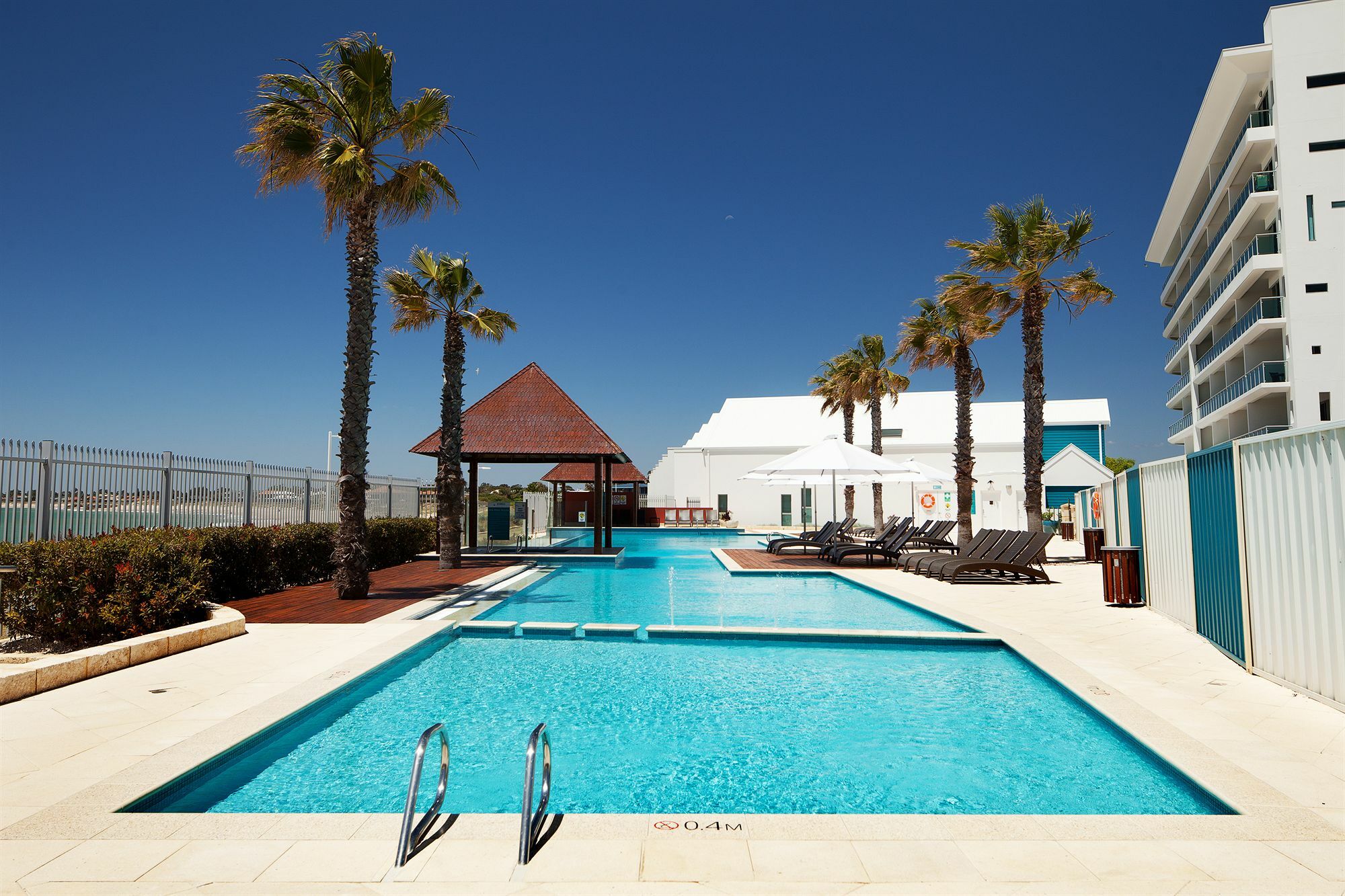 Seashells Mandurah Hotel Exterior photo