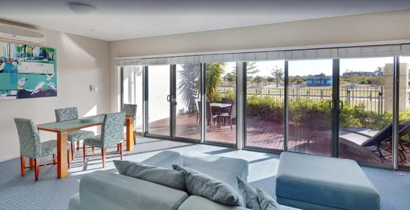 Seashells Mandurah Hotel Exterior photo